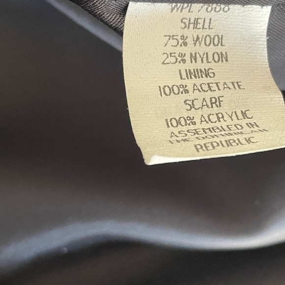 London Fog Women's Black wool coat size 16 Petite - Picture 8 of 8